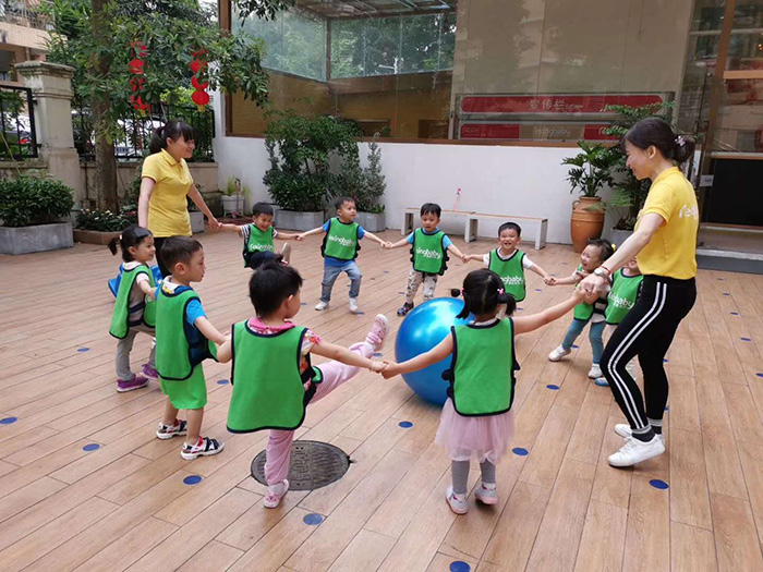 婴幼儿照护服务.jpg 微信图片_20190530163908.jpg